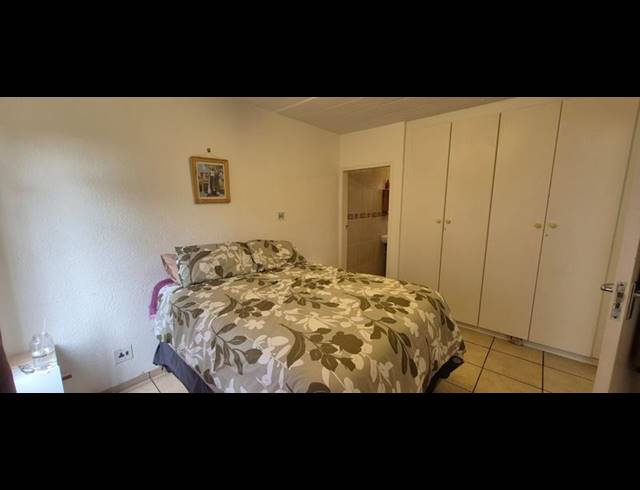 1 BEDROOM APARTMENT FOR SALE IN WHITERIDGE